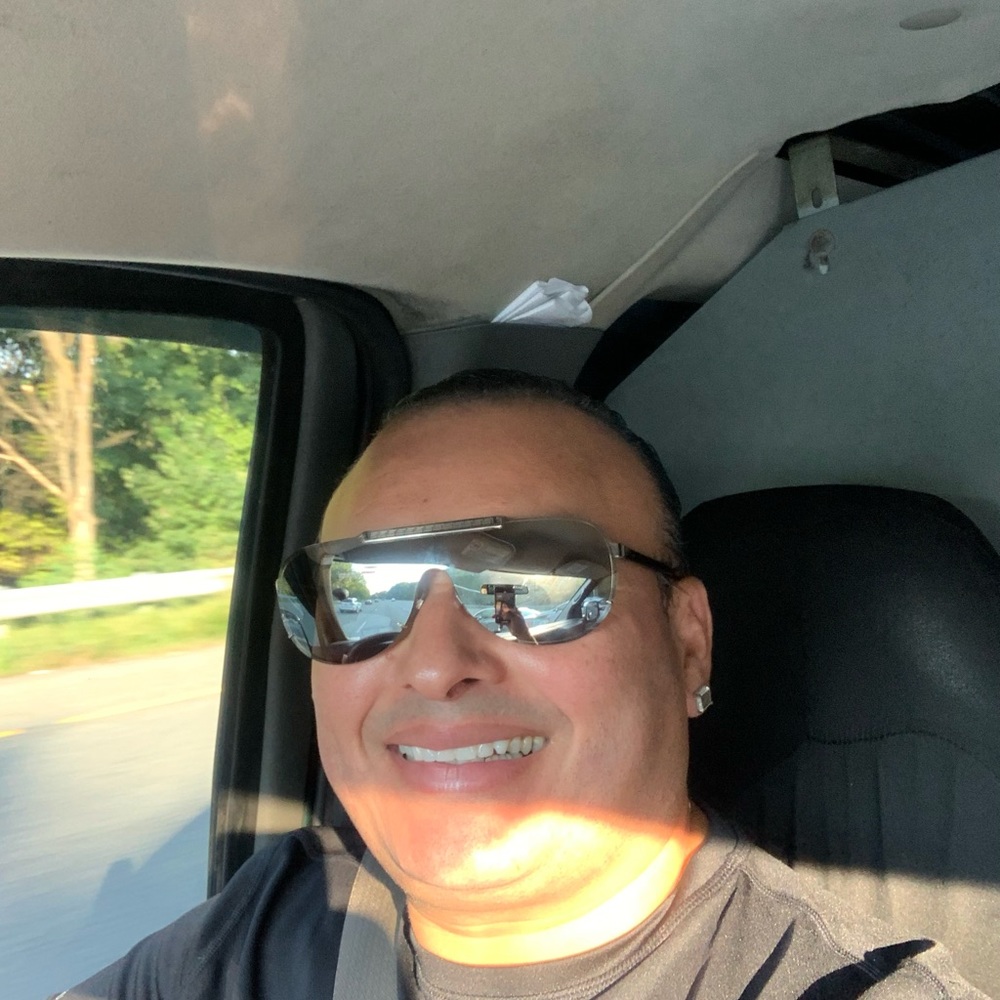 Meet your Posher, Javier trejo